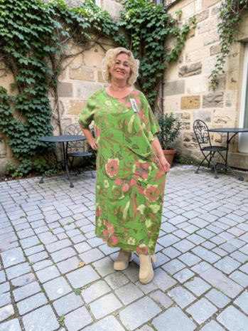 Jurk limegroen met print 