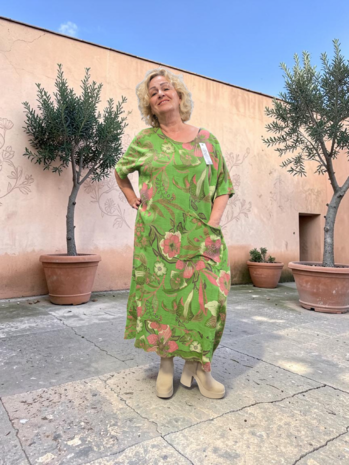 Jurk limegroen met print 