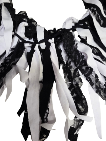  Handgemaakte  ketting zwart-wit