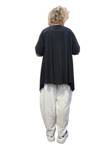 Basic-shirt-A-lijn-Zwart met deelnaden