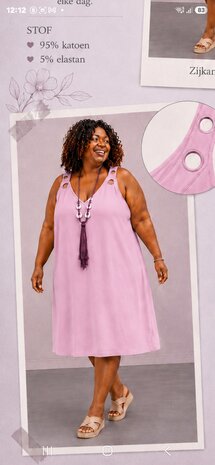 Curvy jurk roze V-hals voor en achter