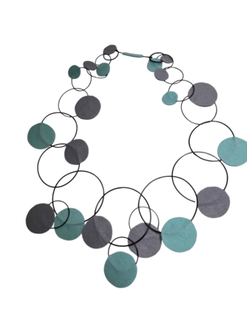 Handgemaakte ketting mintgroen met grijs