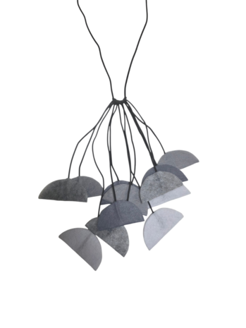Handgemaakte ketting grijs