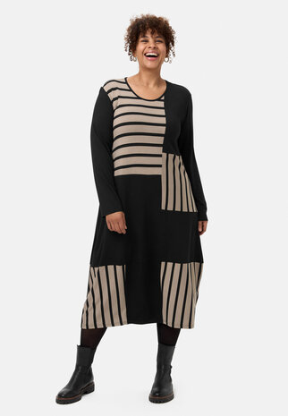 Jurk 'Sienna' - gestreepte look, elegant en chic beige