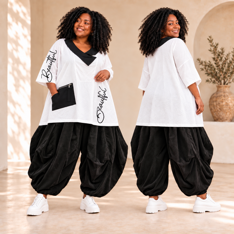 Stijlvolle Tuniek winterwit met Zwarte Contrastdetails & "Beautiful" Print
