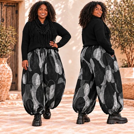 Curvy Broek Corduroy Zwart met-Botanische-Print