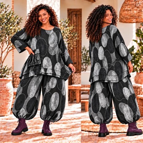 Zwarte Stijlvolle Corduroy Curvy tuniek met Botanische Print