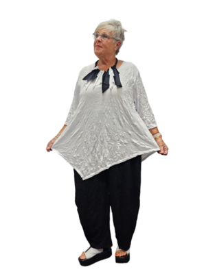 Tuniek wit met 7/8ste mouw gecrashte stof asymmetrisch