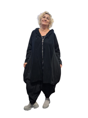 Vest/jas zwart met capuchon bestaande uit 2 soorten katoen