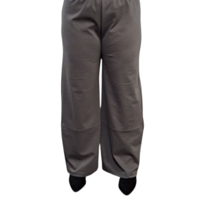 Basic broek grijs in rechte vorm