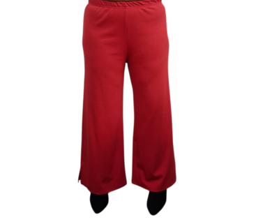 Basic broek rood in rechte vorm 7/8ste lengte