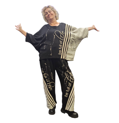 Tweedelig set zwart met beige print en details