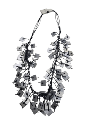 Lange fantasie ketting zilveren vierkantjes