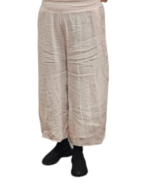 Ruimvallend broek licht roze met brede rekbare tailleband 100% linnen